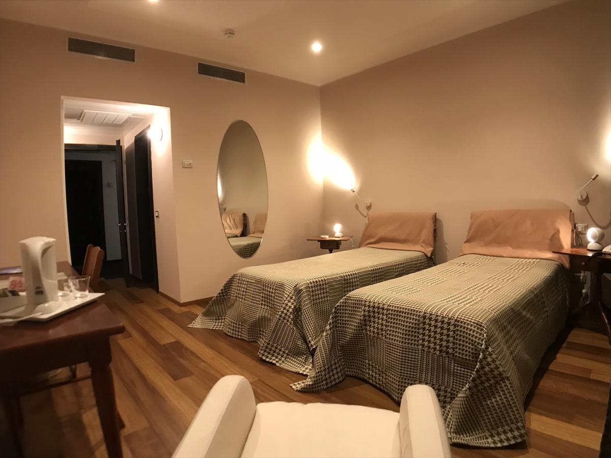 Locanda Dell'Angelo Luni Buitenkant foto